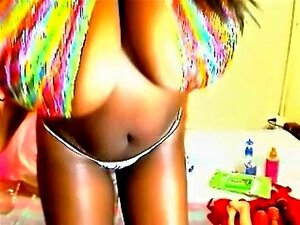 Je veux baiser ce gros nichon naturel 2