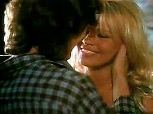 Pamela Anderson Scène de sexe chaud et nue