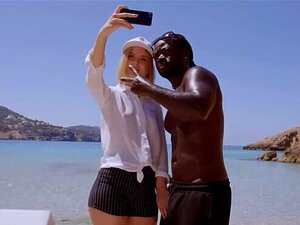 BLACKED Elle était en vacances et voulait se faire plaisir avec un