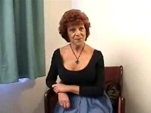 Pipe d'une grand-mère rousse et milf