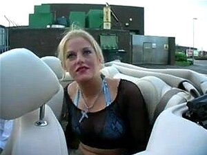 Gangbangs britanniques de Bukkake Man-Estelle alias Mercedes,
