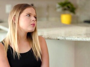 Petite petite belle-fille léchée par sa belle-mère seineuse,