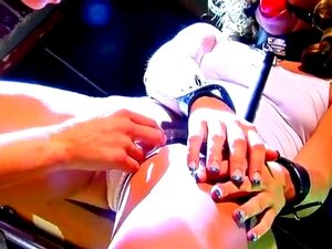 Plongez dans une séduction cinématographique pure avec notre film