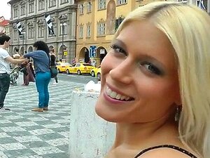 Sexe public sauvage avec une blonde en chaleur
