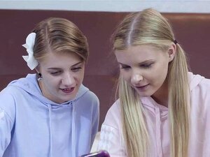 Dakota Burns et Harlow West décident de commencer à créer du