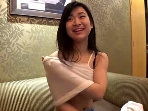 Découvrez l'extase ultime avec une ravissante japonaise dans cette