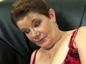 Salope mature européenne grosse lors de son premier casting porno