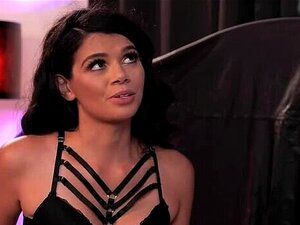 Naughty America : Harley Haze supplie pour la bite mariée de Giovanni