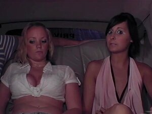 Vacances de sororité en coulisses