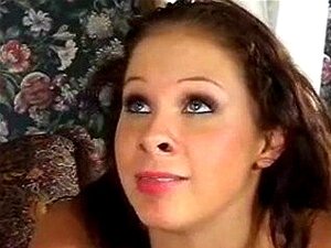 Laissez-vous emporter par les courbes sensuelles de Gianna Michaels