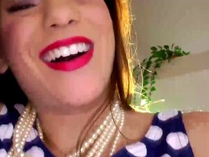 vieille salope britannique fraîche suce la bite