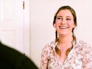 MyBabySittersClub - La mignonne Sitter est attrapée et baisée