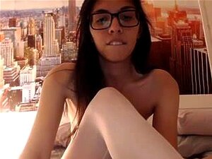 petite tgirl jamais