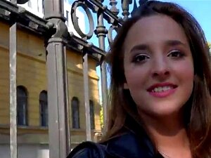 L'amatrice Eurobabe suce et se fait marteler la chatte pour m