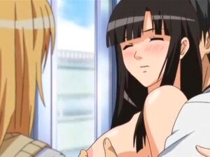 Un hentai magnifique se fait plaisir entre les seins et la chatte en