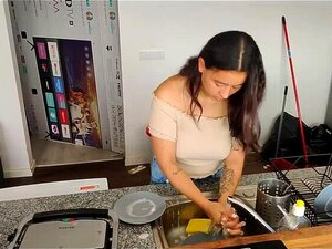 Cocu Baise la belle-mère de mon pote pour son anniversaire de mariage