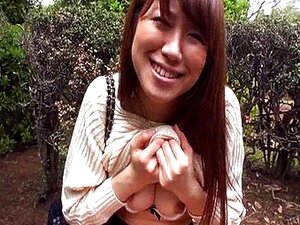 Découvrez l'art érotique d'une séduisante belle-belle-fille en solo