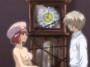 Femme de ménage d'anime chevauchant sa queue de maître. Femme de