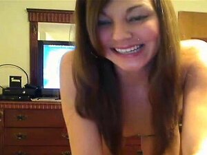 Strip-tease de nana en chaleur sur Free Cam