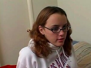 Voisine lubrique baise chaude Katie Valentine,