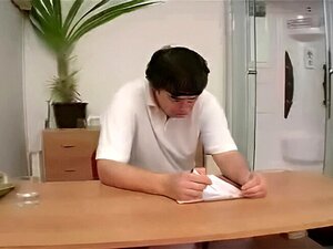 Natalya et le Dr. Exam-by PACKMANS