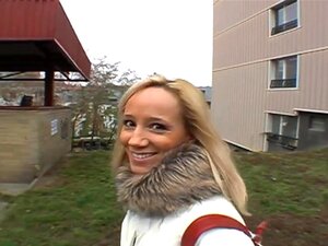 Découvrez cette vidéo amateur excitante en extérieur ! Regardez