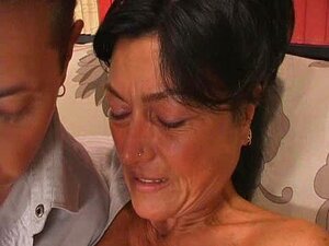 Un twink italien et la pomme d'un ami