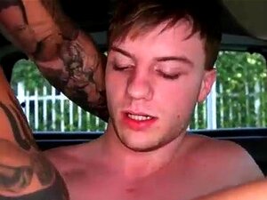 Porno hot stepfamily gay excité d'être sur le bus d'appâts