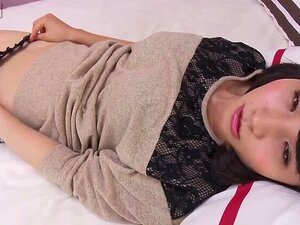 Laissez-vous envoûter par les plaisirs envoûtants d'une séductrice