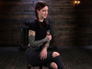 Cam Damage : Première fois avec un Torment pour une Salope Badass