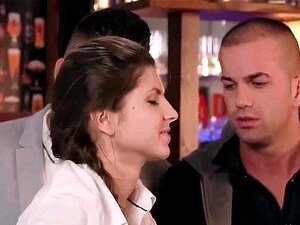 Gina Gerson se fait baiser en gang et double pénétrer