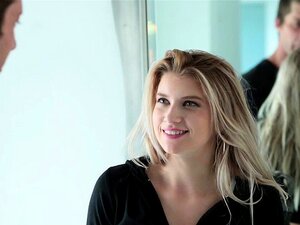TeensLoveAnal - Une mignonne blonde se fait baiser dans le cul par le
