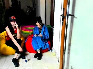 La camgirl Catie Minx montre de la lingerie sexy