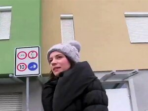 Sexe en plein air avec HornyAgent, caméscope amateur filmé en public