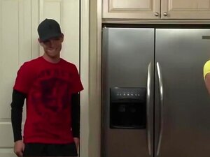 La pornstar folle Jodi West et une vidéo porno milf blonde et