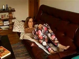 Ange, Interrompue, Cette femme généreuse à la lueur humide et fanny