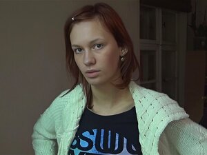 Découvrez la passion ardente d'une rousse fougueuse dans cette vidéo