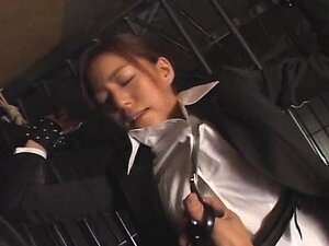Machine à baiser avec bondage japonaise