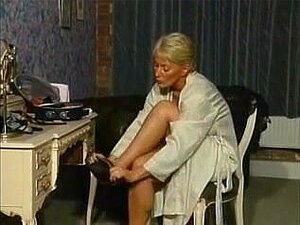 belle-mère que j'aimerais baiser - Alexis Capaldi Boudoir Pamper,