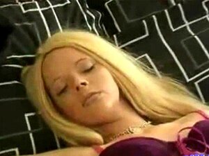 MILF britannique baisant pour de l'argent