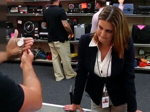 La femme d'affaires Foxy se fait baiser ! - Pion XXX