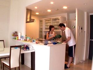 Chihiro Akino dans Thanksgiving Home Trip SP 2 partie 3.1,