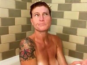 La belle-mère que j'aimerais baiser Mamma SummerReignXxx se baise le