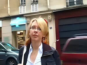 Premier gangbang pour Emilie