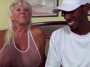 Une grand-mère de 72 ans a envie d'une grosse bite noire