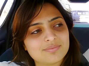 Gman éjacule sur le visage d'une sexy Pakistanaise (hommage)