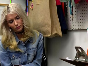 Découvrez le plaisir intense lorsque la séduisante voleuse Emma