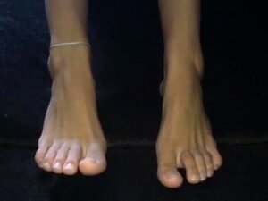 Litsa bouge ses pieds sexy (taille 39)