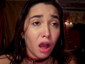 L'étage supérieur présente le bal d'un échangiste BDSM Partie 2