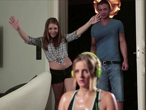 Vivez la rencontre torride entre la chaude Milf Candy Alexa et
